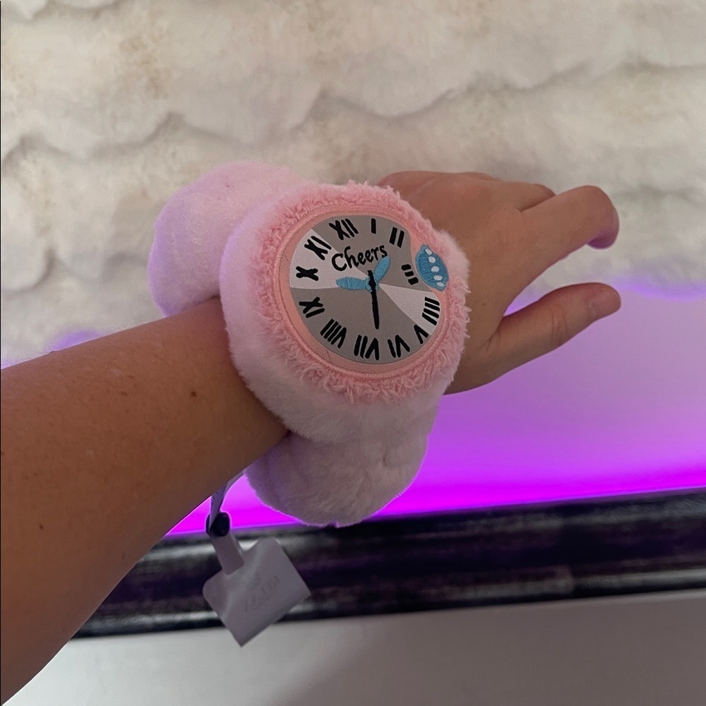 Relax Fluffy Pink watch plush blind box  with Tag .
